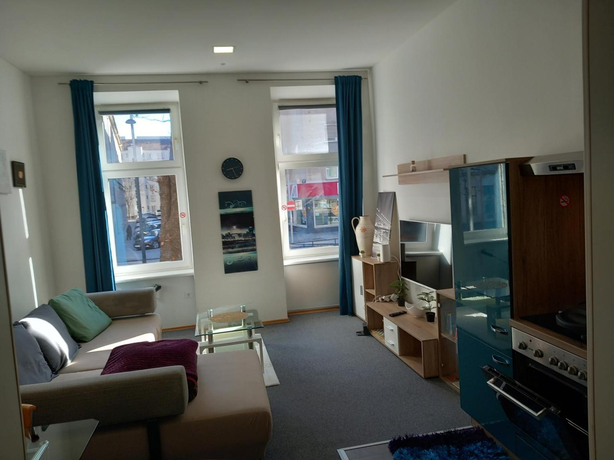 Gutbau Com, Whole 4u Alone, Self-check-in, Top-location, Underground & Shops Under Window, Order Pizza From Window, 3-5min Walking To Swimming & Footbal Stadion, Wake-up In Sunshine *